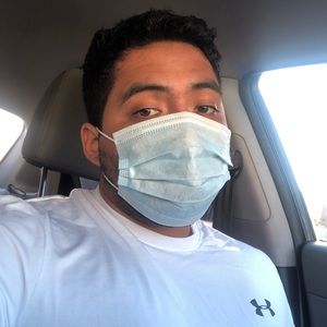 Meet your Posher, Ari